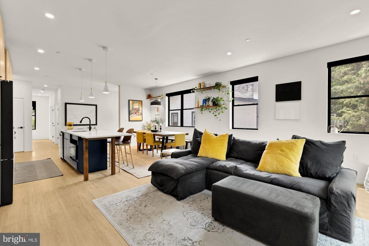 Dining room, Interior, Kitchen, Living room, Pendant Lights, Recessed Lighting, Wood Texture Flooring