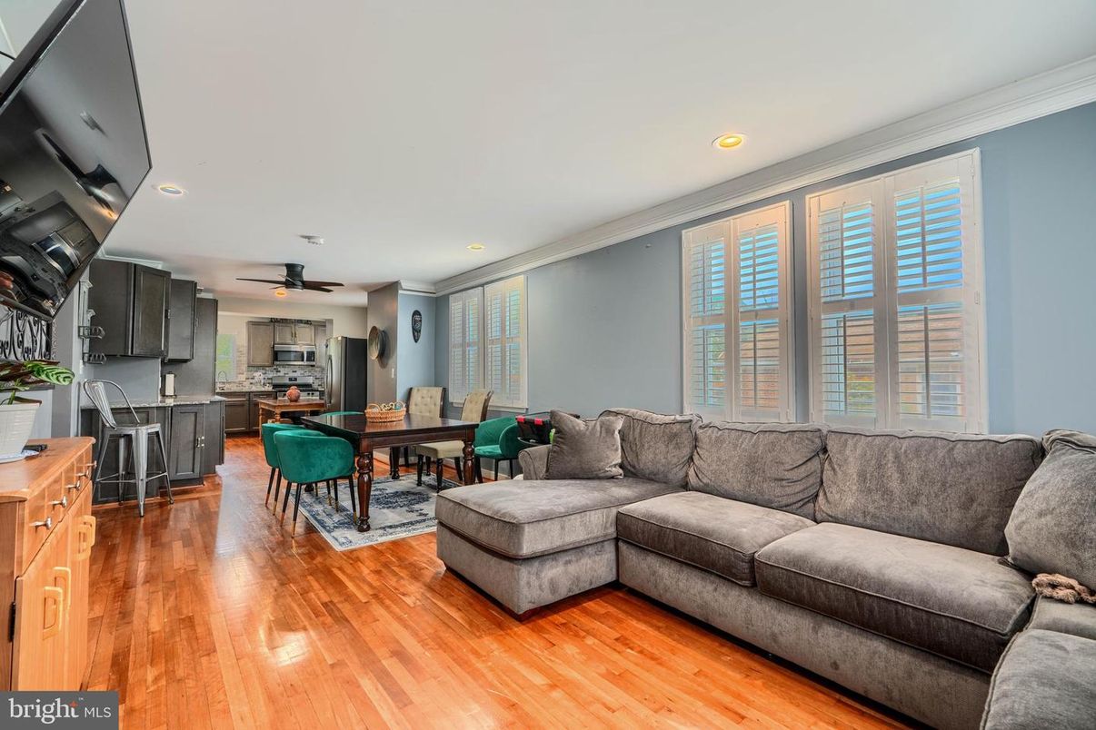 Dining room, Interior, Kitchen, Living room, Recessed Lighting, Wood Texture Flooring
