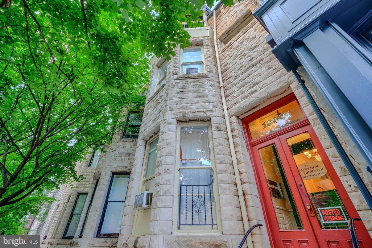 Exterior, Facade, None