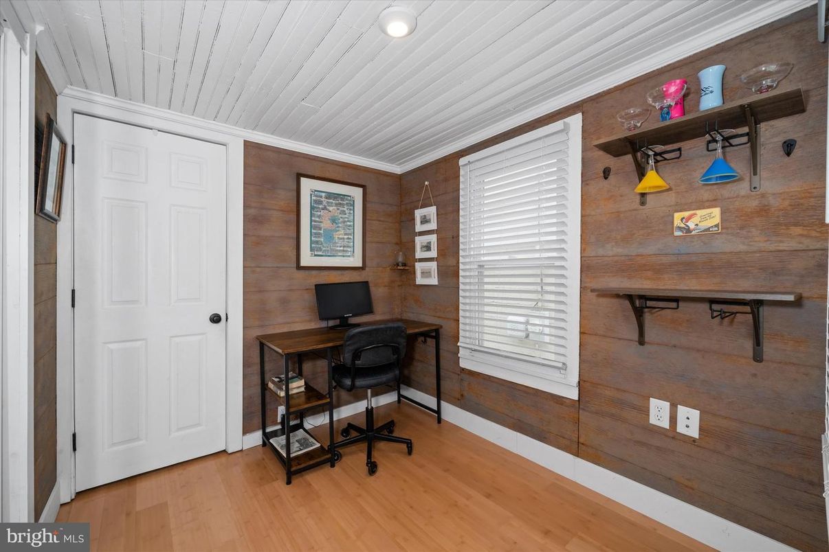 Home Office, Interior, Recessed Lighting, Wood Texture Flooring, Wooden Walls