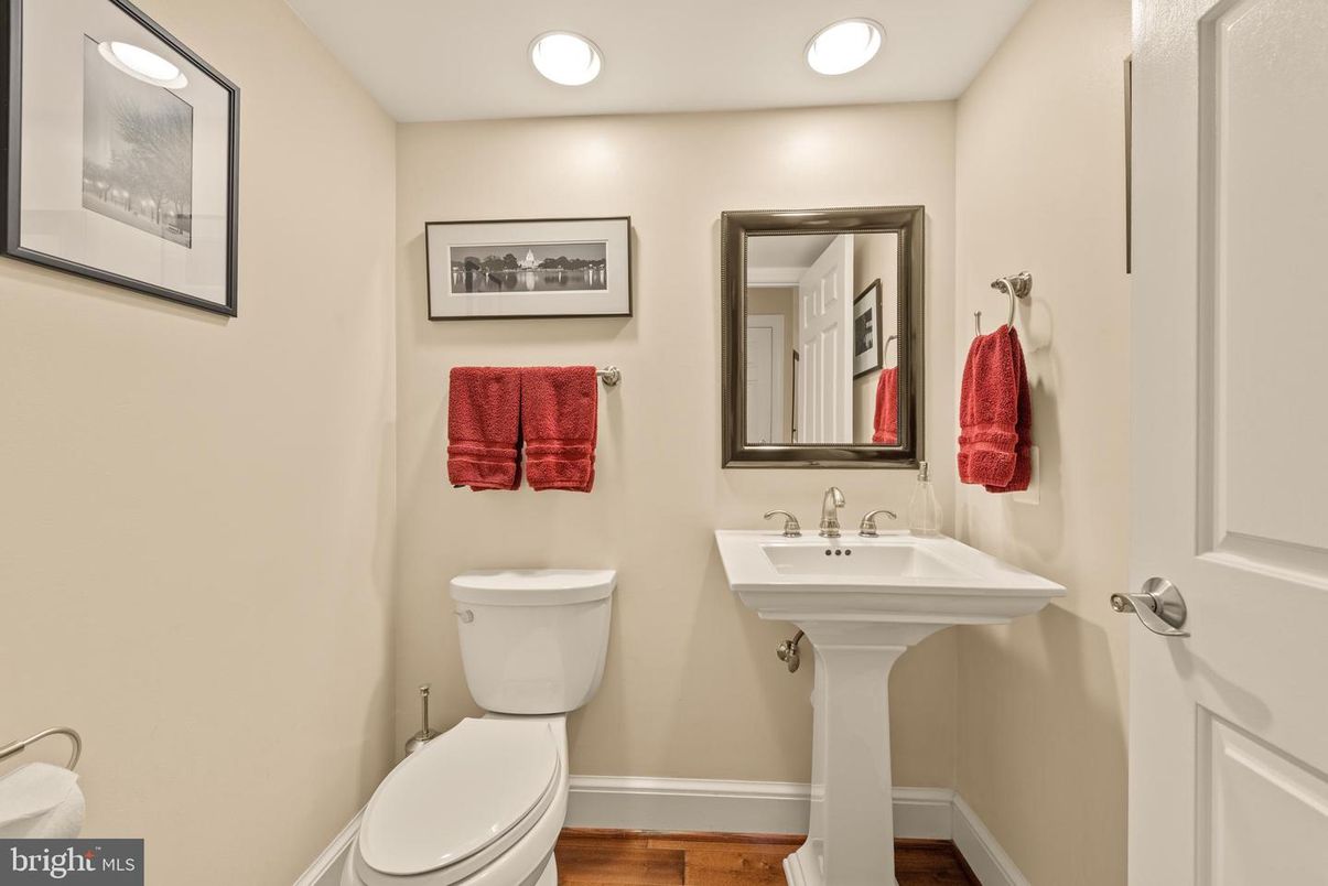 Bathroom, Interior, Recessed Lighting, Wood Texture Flooring