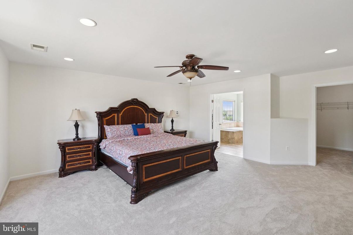 Bedroom, Interior, Recessed Lighting