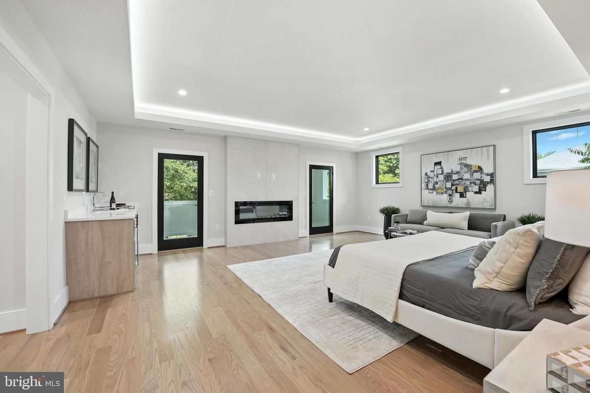 Bedroom, Fireplace, Interior, Recessed Lighting, Wood Texture Flooring