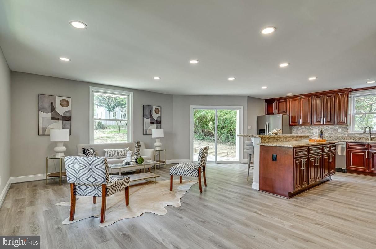 Interior, Kitchen, Living room, Recessed Lighting, Wood Texture Flooring