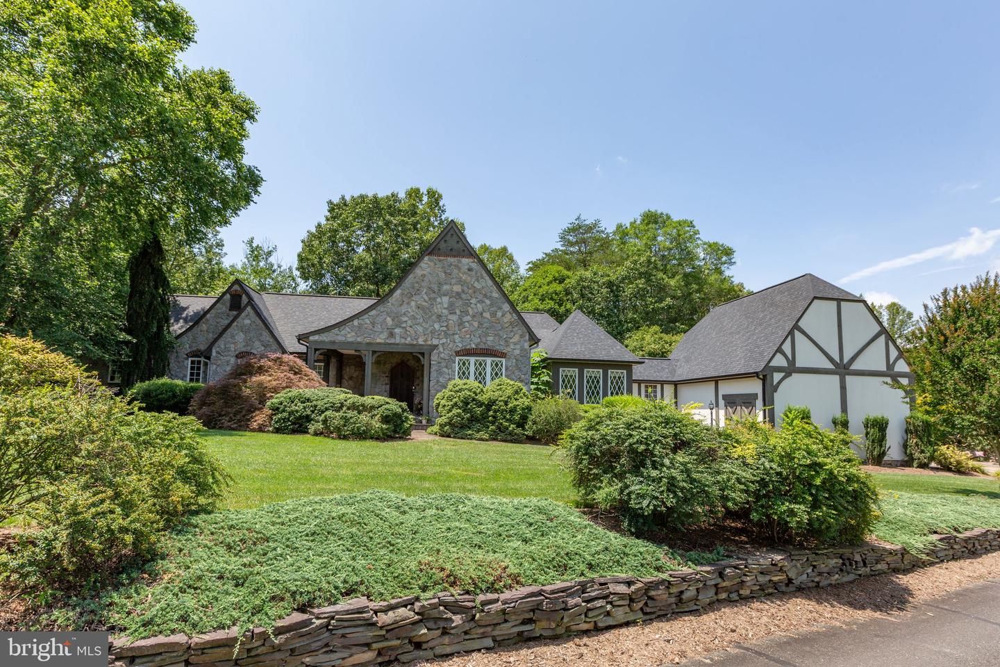 Backyard, Exterior, Facade, Brick Facade, Tudor Revival