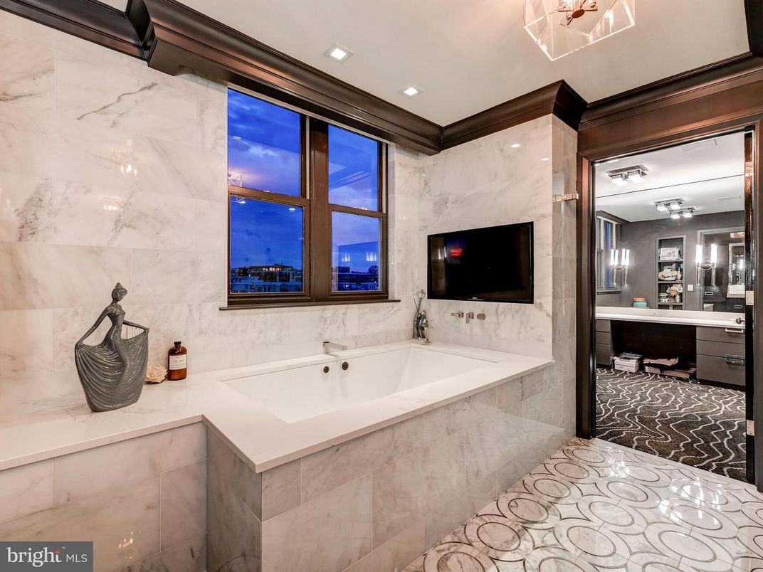 Bathroom, Interior, Marble Walls, Recessed Lighting