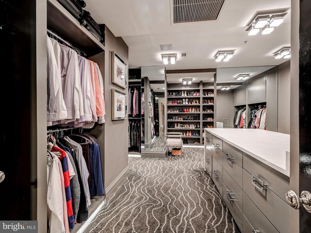 Interior, Walk-in Closets