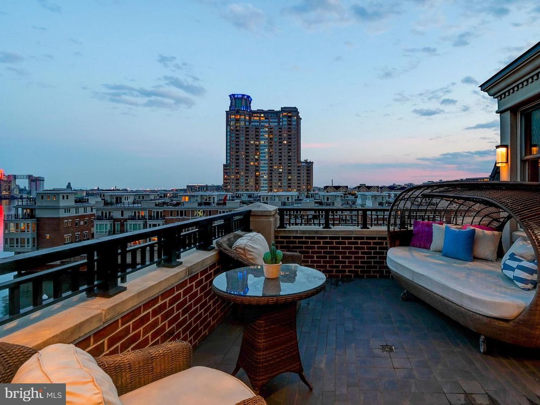 Exterior, Other, Skyline