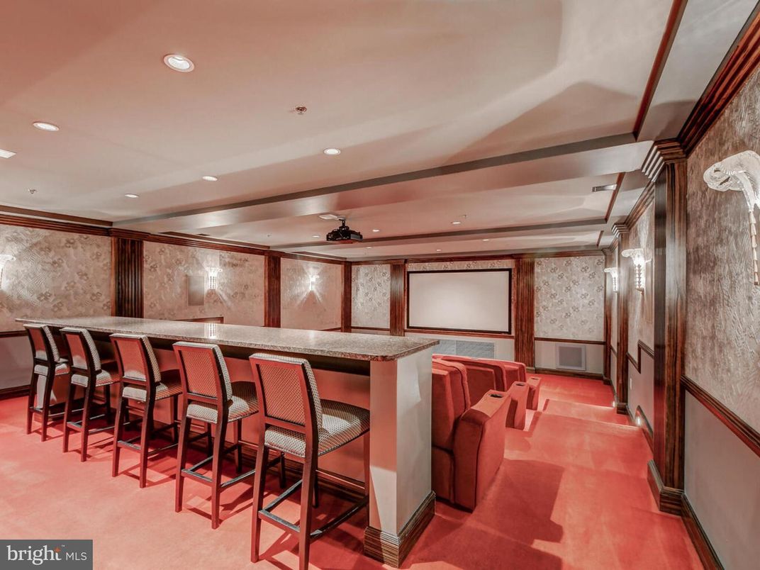 Interior, Projection Screen, Recessed Lighting, Theatre Room