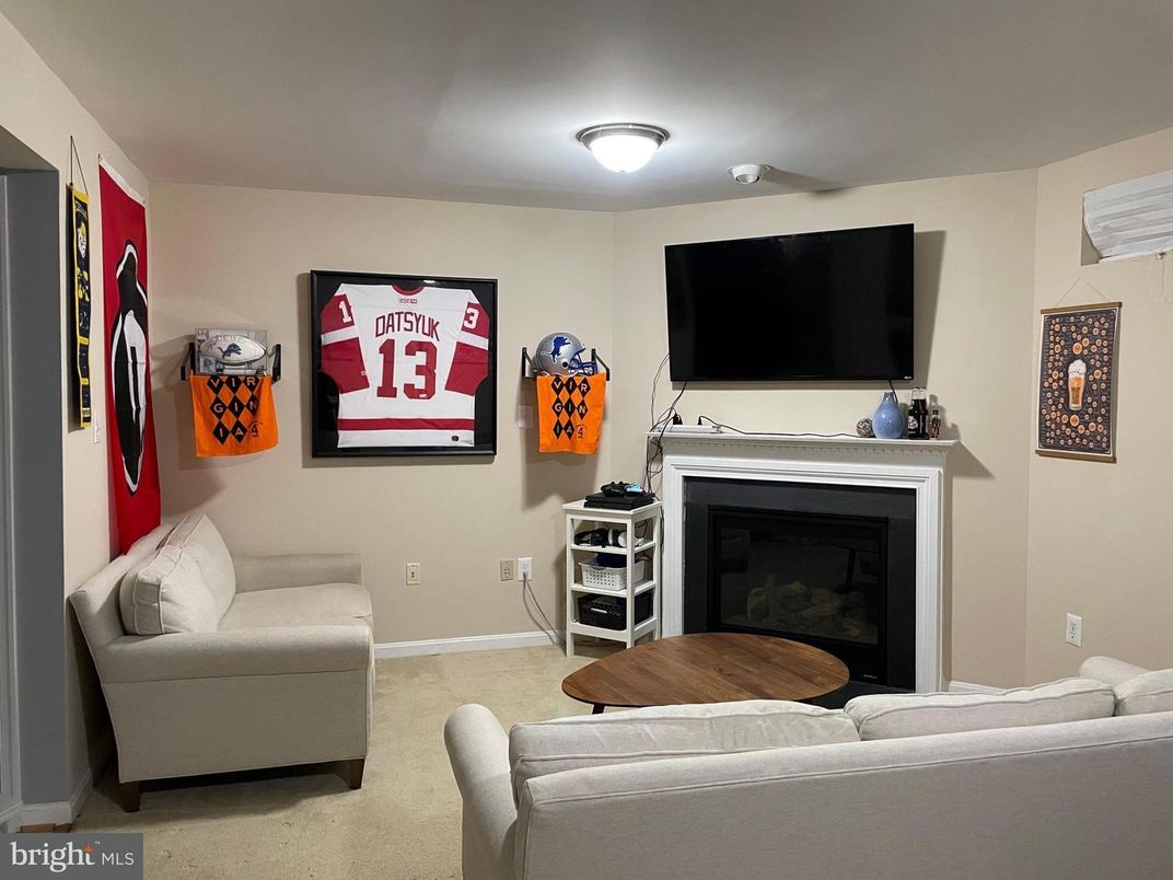 Fireplace, Interior, Living room