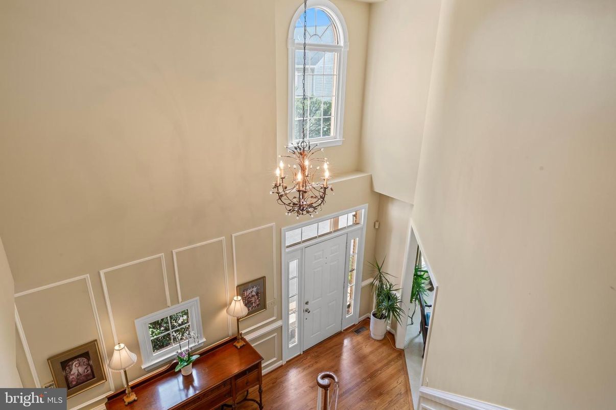 Chandelier, Interior, Wood Texture Flooring