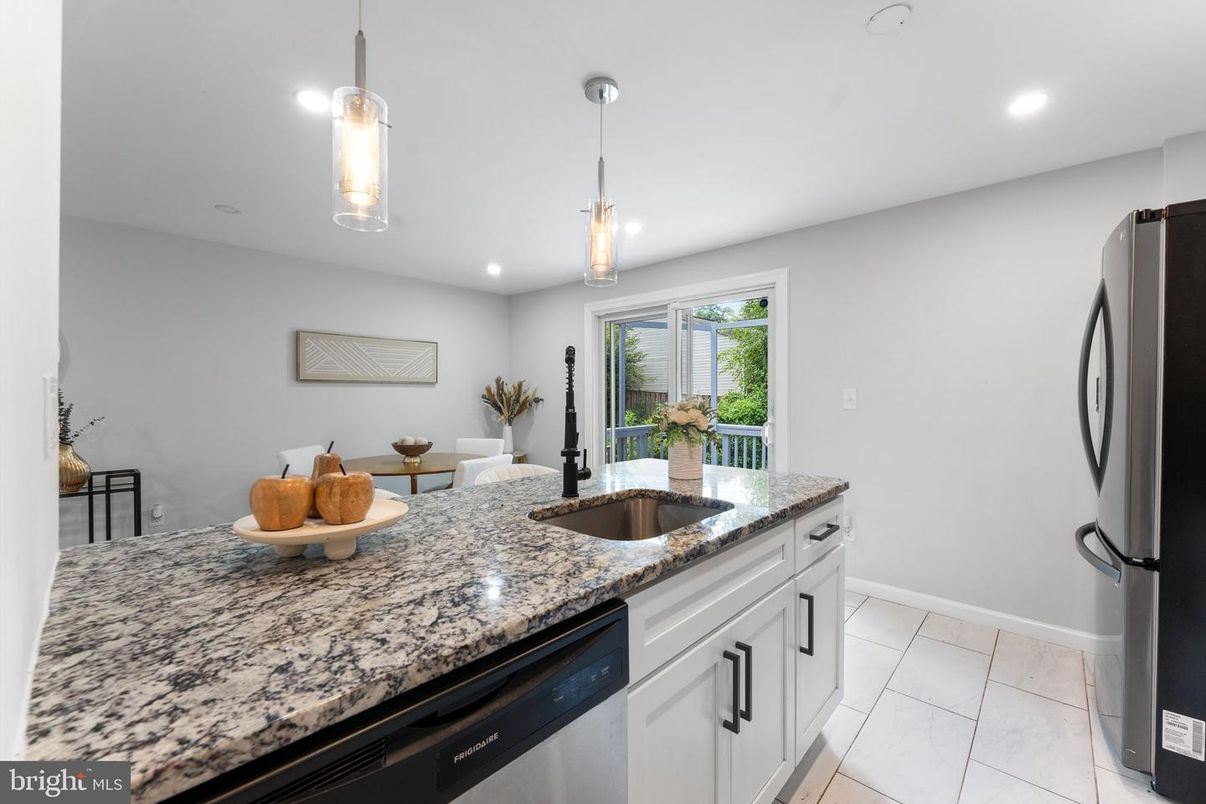 Interior, Kitchen, Pendant Lights, Recessed Lighting