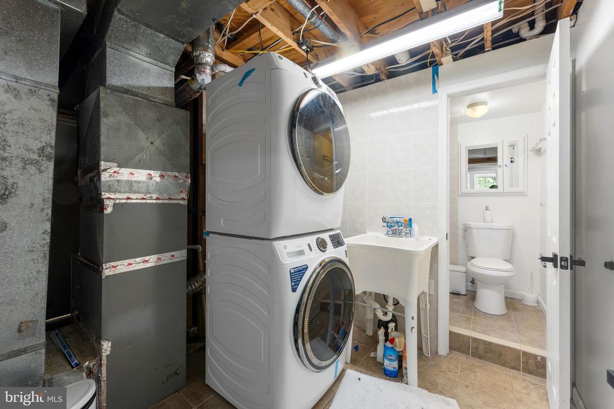 Bathroom, Interior, Utility Closets, Washer