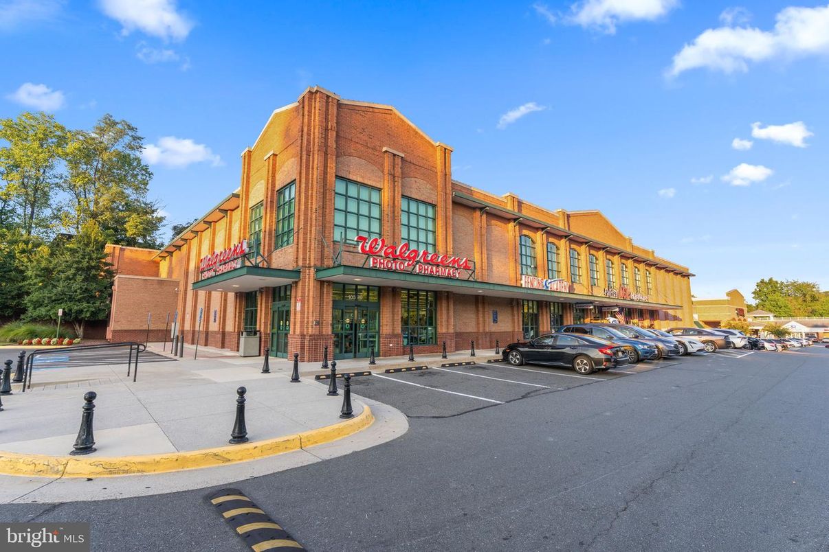 Exterior, Facade, Condo Building