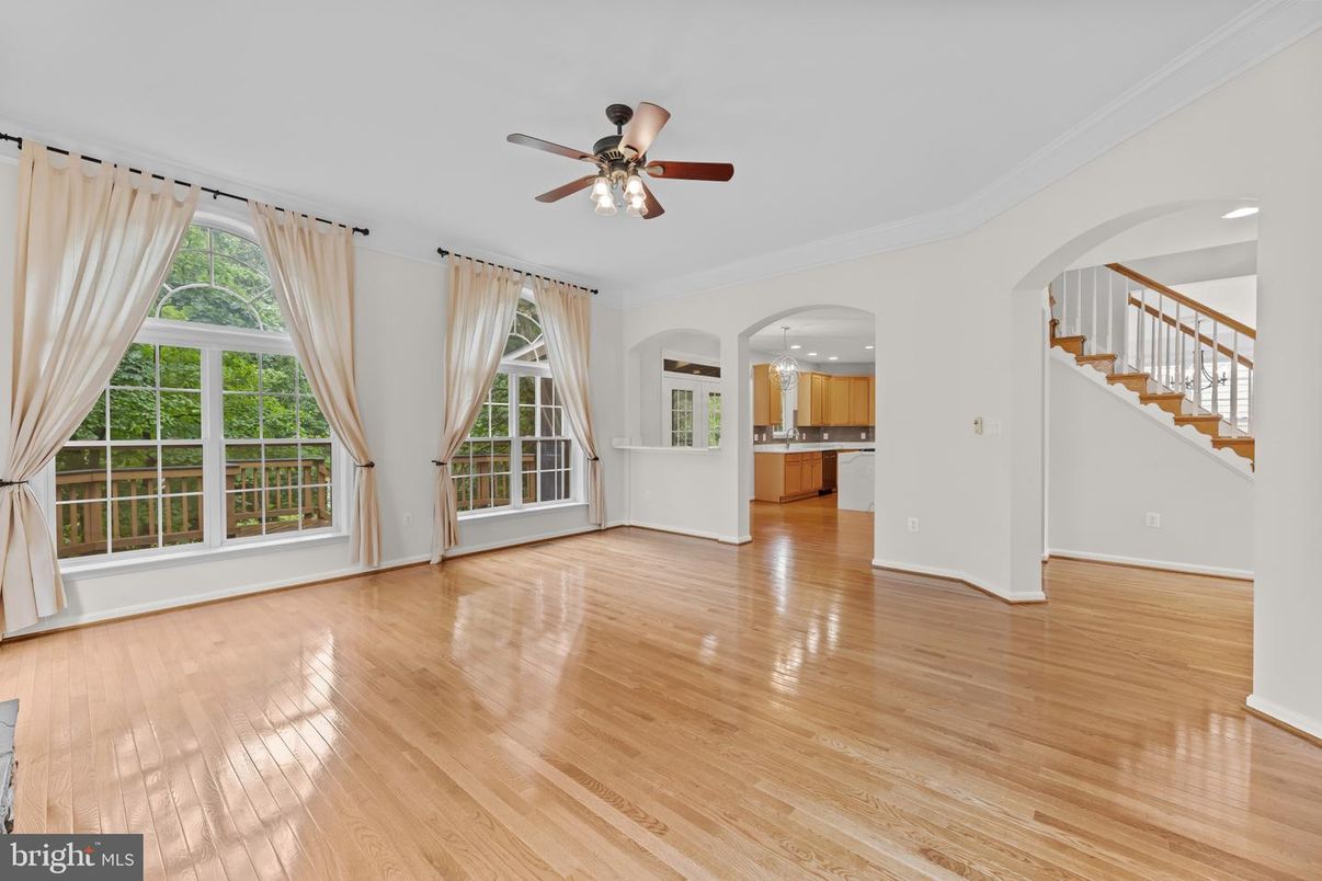 Empty room, Interior, Kitchen, Recessed Lighting, Wood Texture Flooring