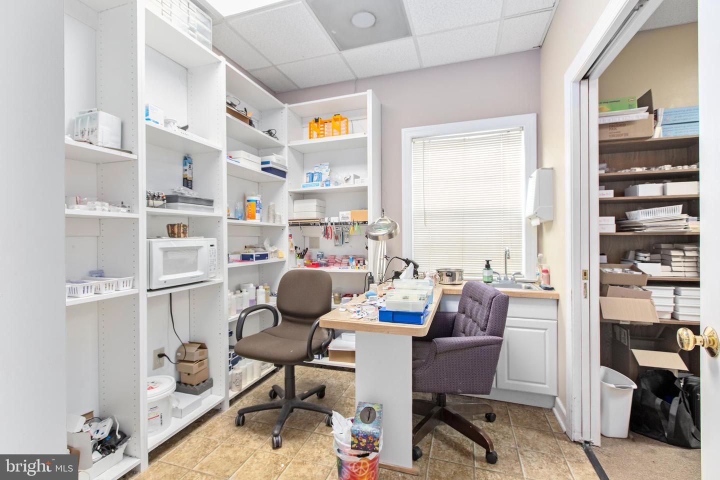 Home Office, Interior