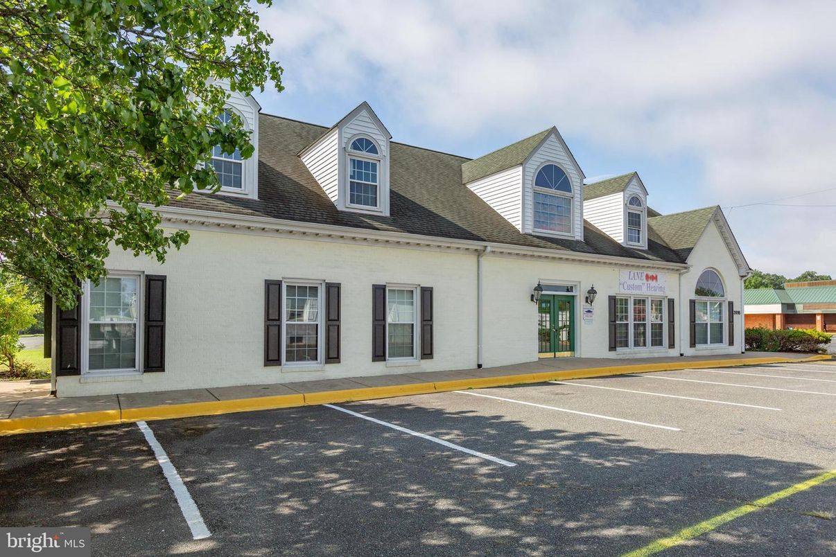 Exterior, Facade, Cape Cod