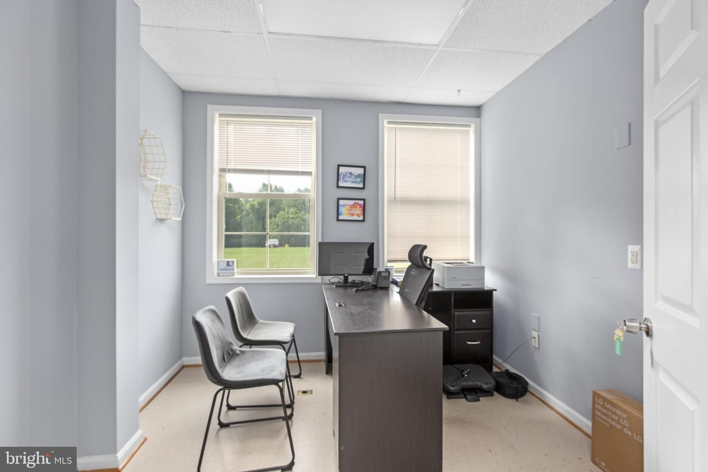 Home Office, Interior