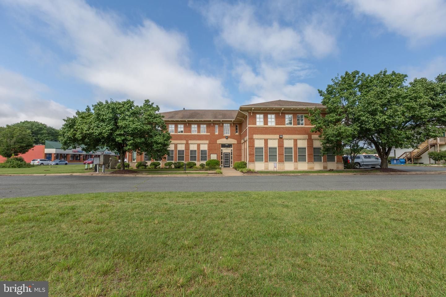 Backyard, Exterior, Facade, Modern