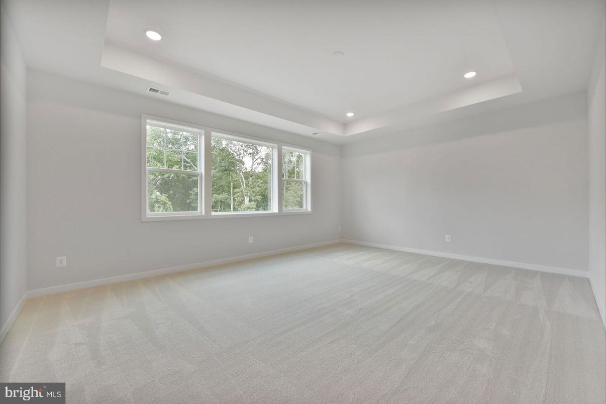 Empty room, Interior, Recessed Lighting