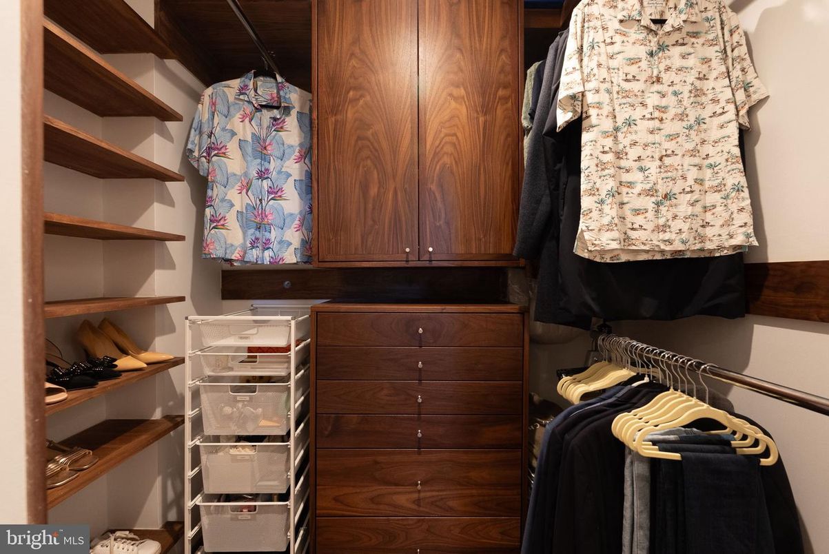 Interior, Walk-in Closets