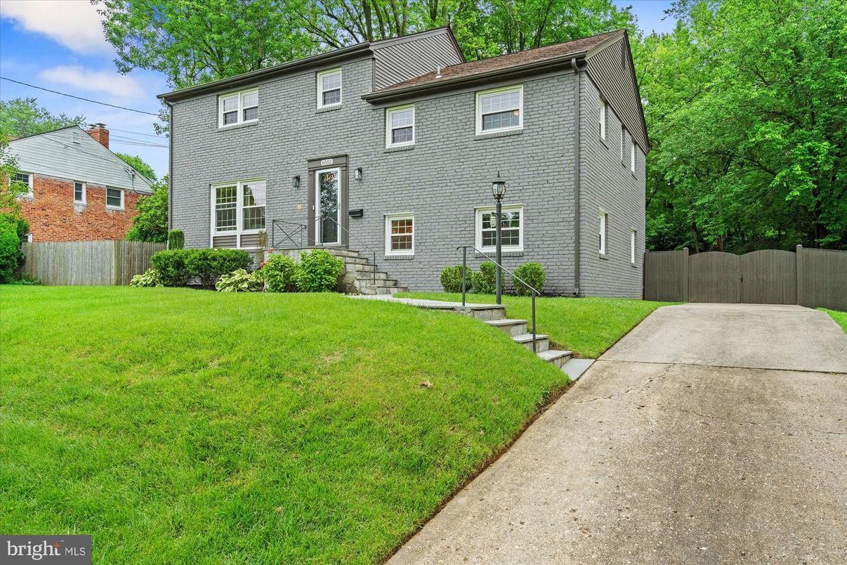 Backyard, Exterior, Facade, Georgian