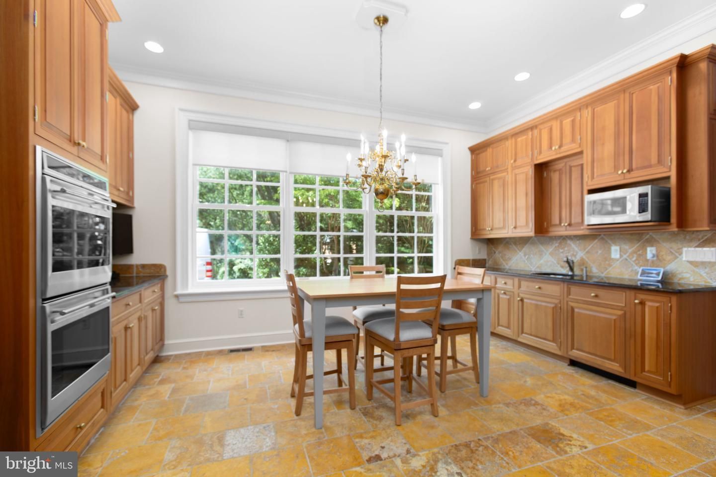 Chandelier, Dining room, Interior, Kitchen, Recessed Lighting