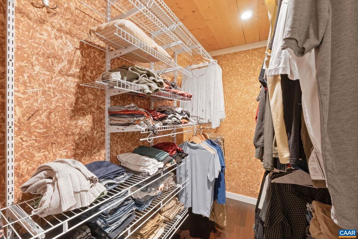 Interior, Walk-in Closets, Wood Texture Flooring