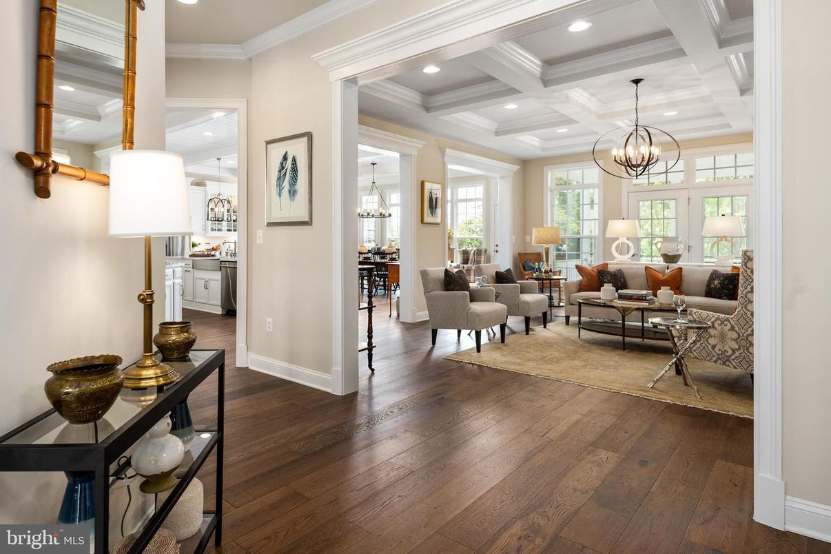 Chandelier, Dining room, Interior, Living room, Pendant Lights, Recessed Lighting, Wood Texture Flooring