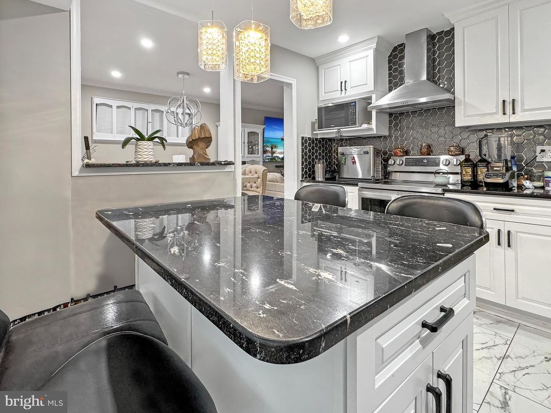 Interior, Kitchen, Marble, Pendant Lights, Recessed Lighting