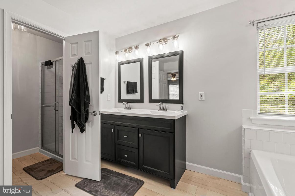 Bathroom, Dual Sink Vanities, Interior, Wood Texture Flooring