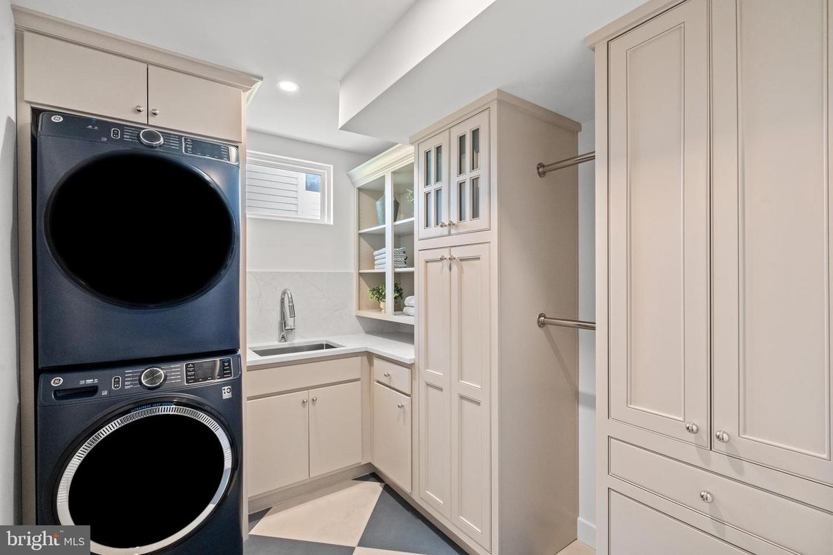 Interior, Recessed Lighting, Washer