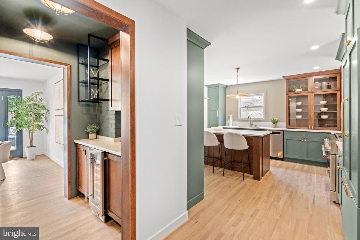 Interior, Kitchen, Pendant Lights, Recessed Lighting, Wood Texture Flooring