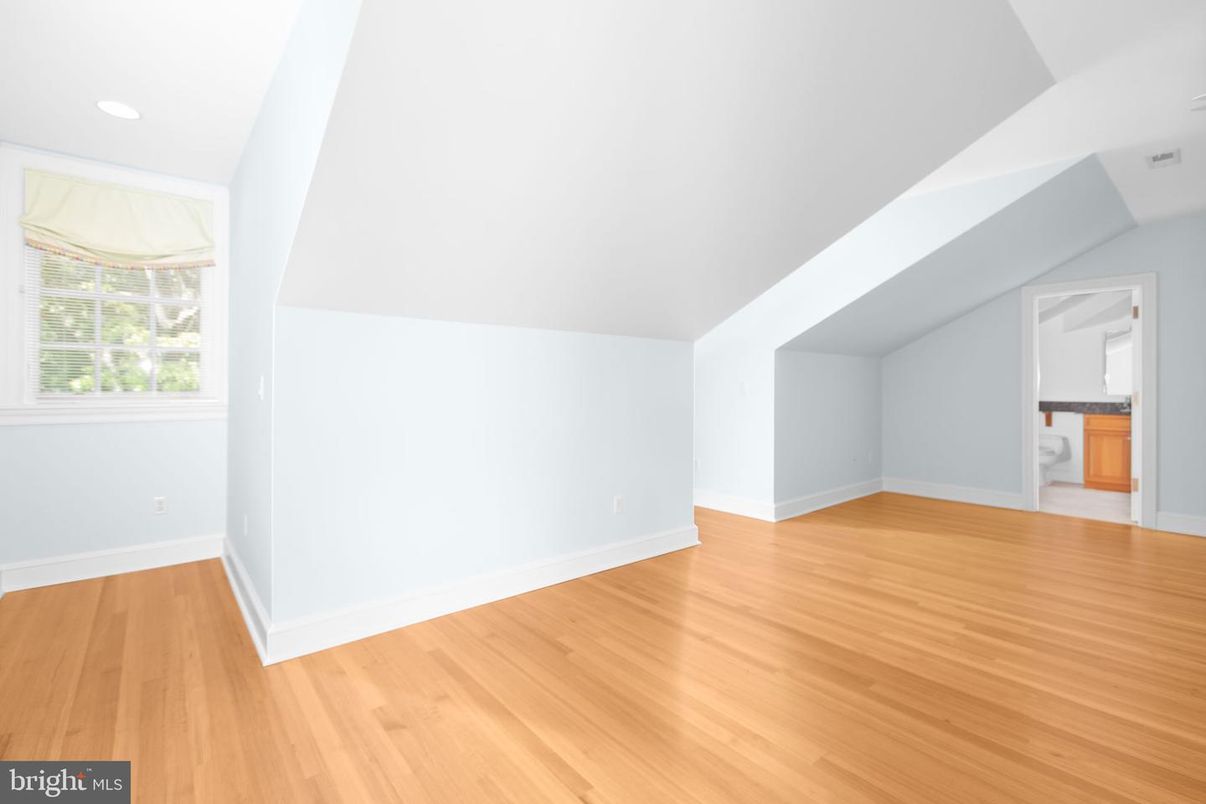 Bathroom, Empty room, Interior, Recessed Lighting, Wood Texture Flooring