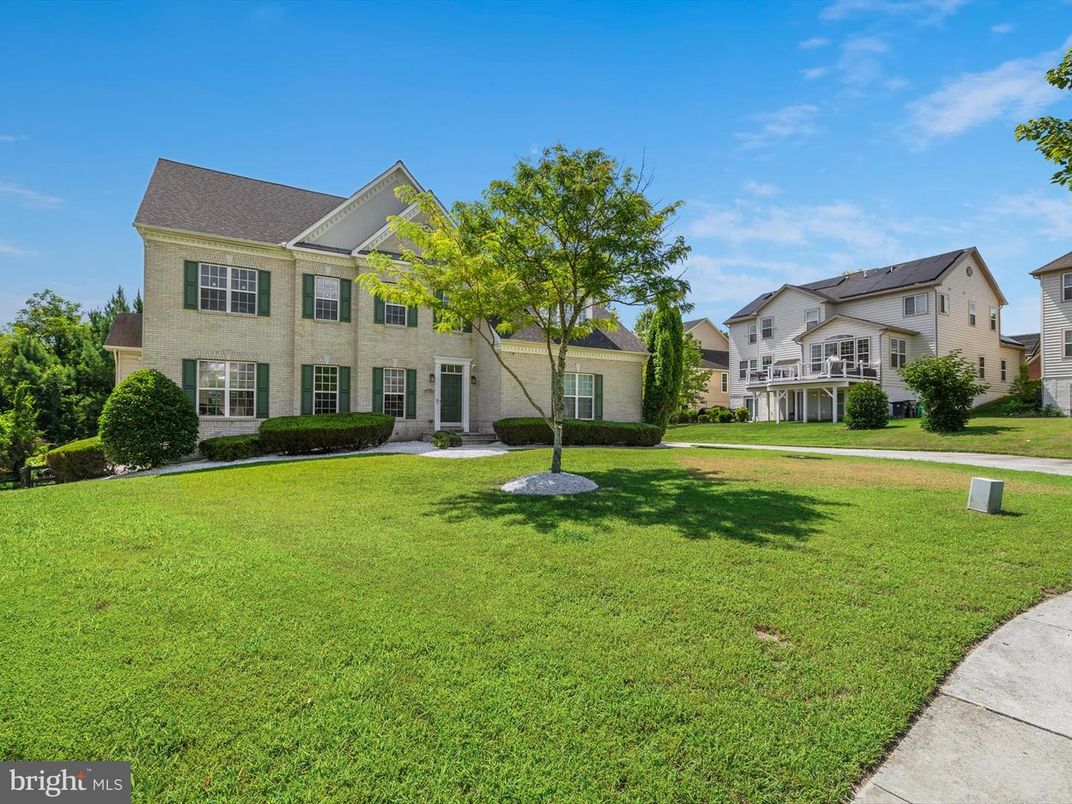 Backyard, Exterior, Facade, Georgian