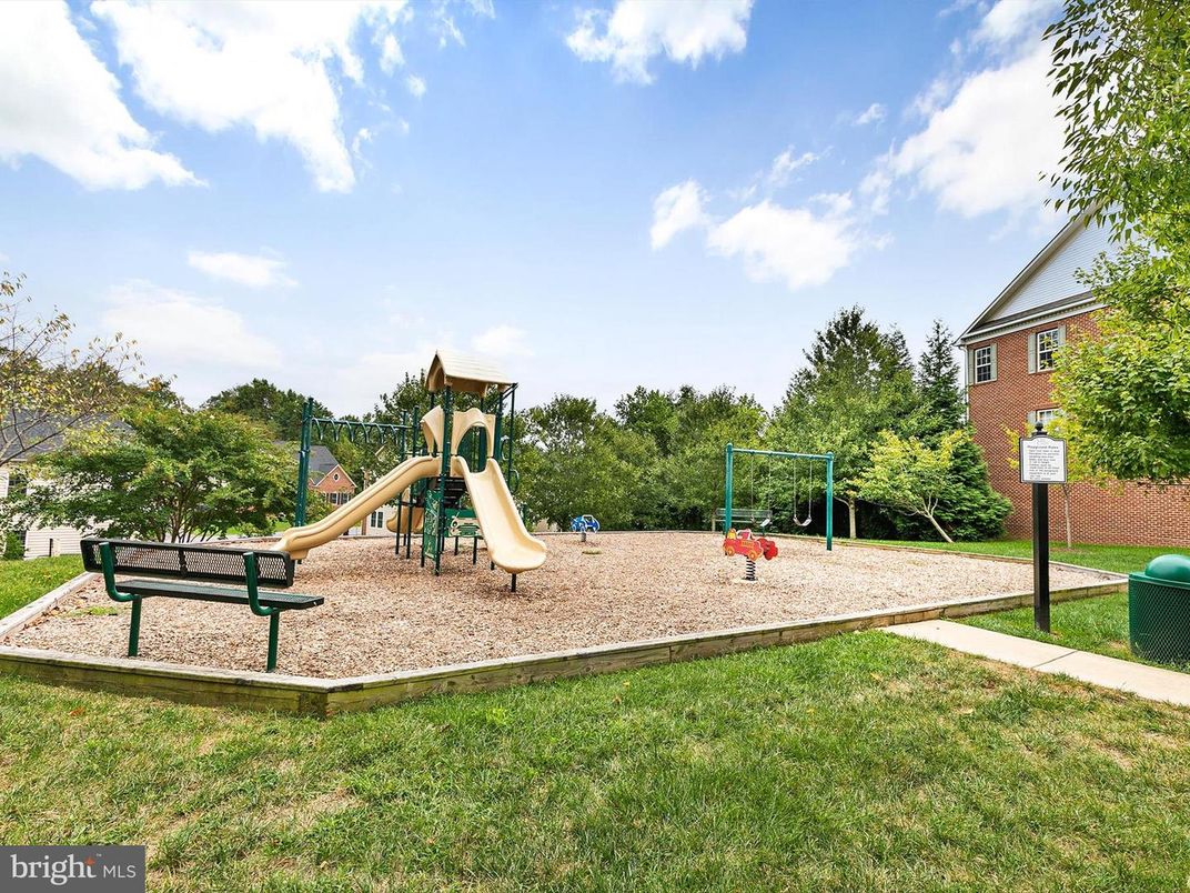 Backyard, Exterior, Playground