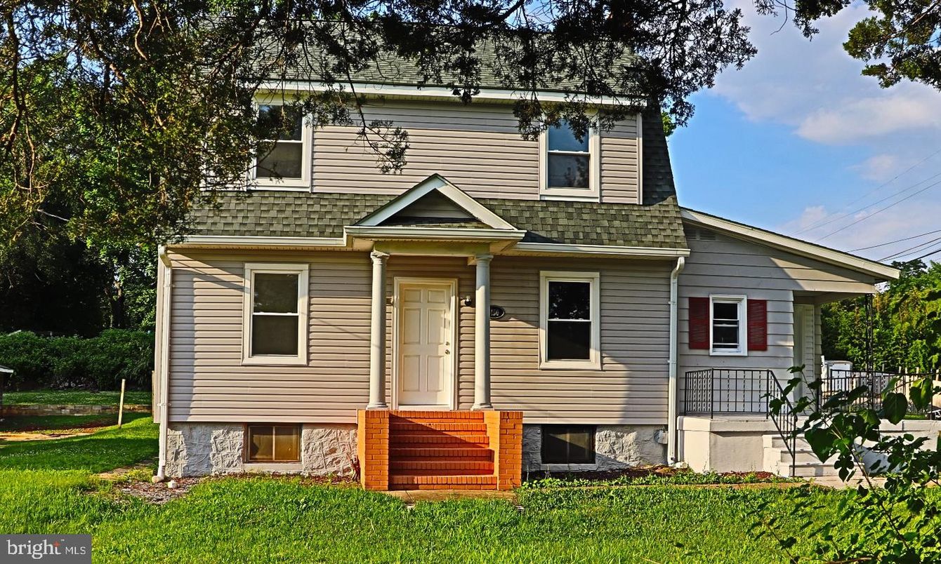 Exterior, Facade, Cape Cod