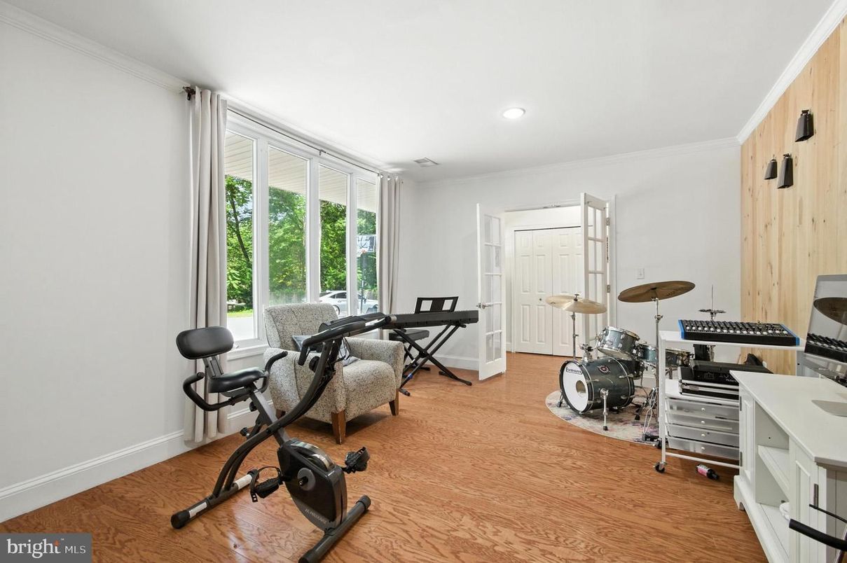 Fitness Equipment, Home Office, Interior, Recessed Lighting, Wood Texture Flooring