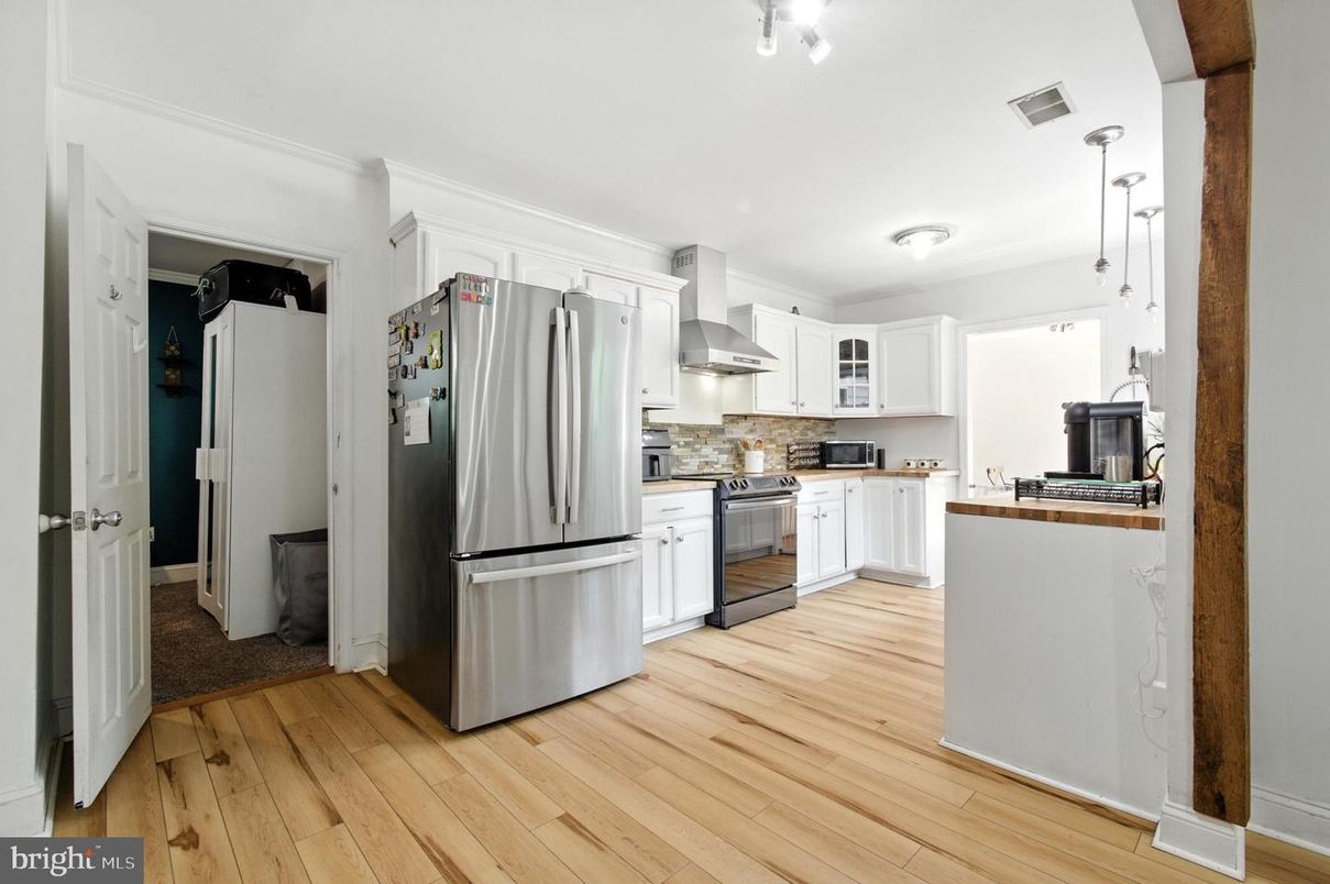Interior, Kitchen, Pendant Lights, Stainless Steel Appliances, Wood Texture Flooring