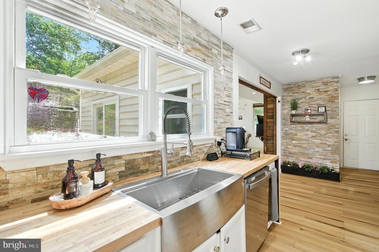 Interior, Kitchen, Pendant Lights, Stone Walls, Wood Texture Flooring