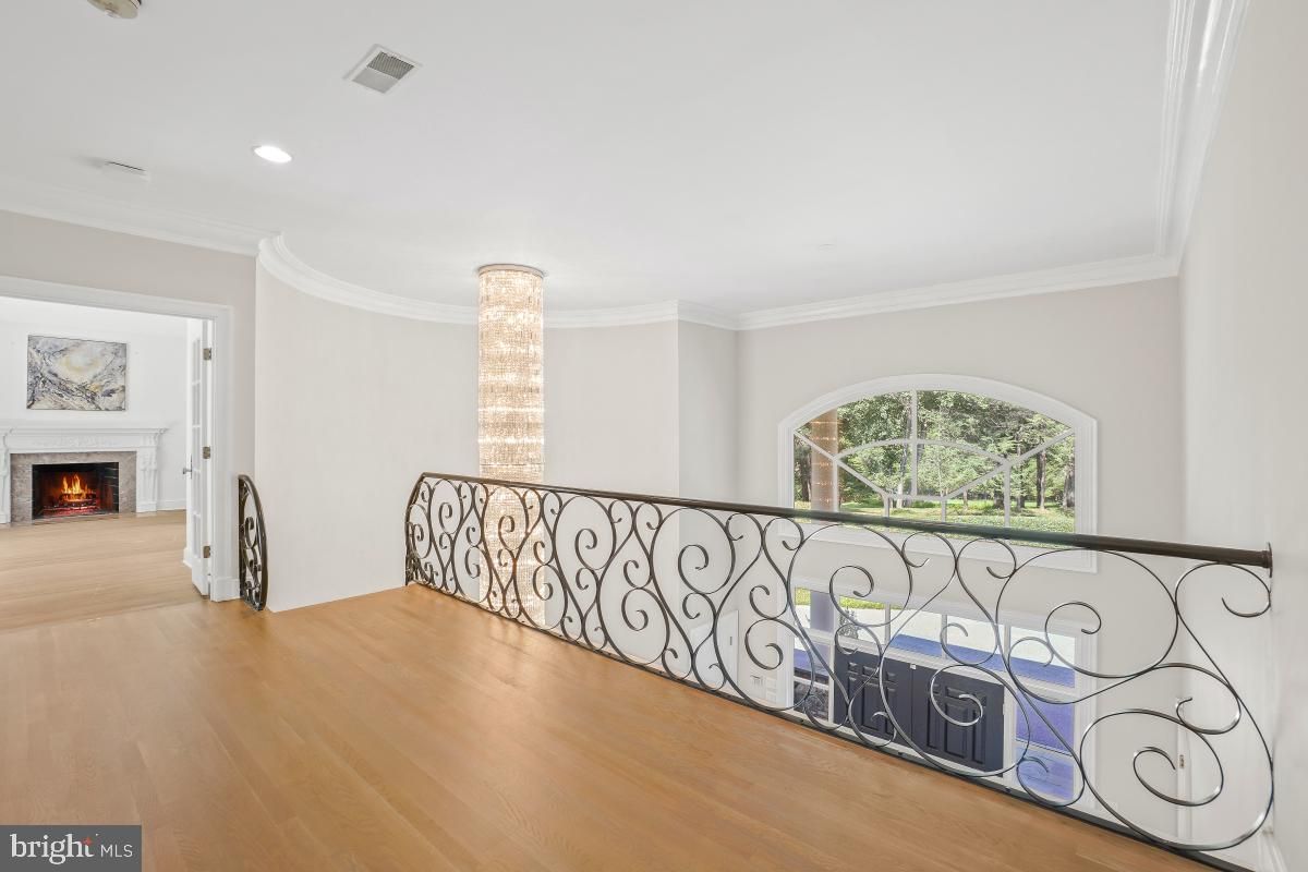 Chandelier, Fireplace, Interior, Recessed Lighting, Wood Texture Flooring