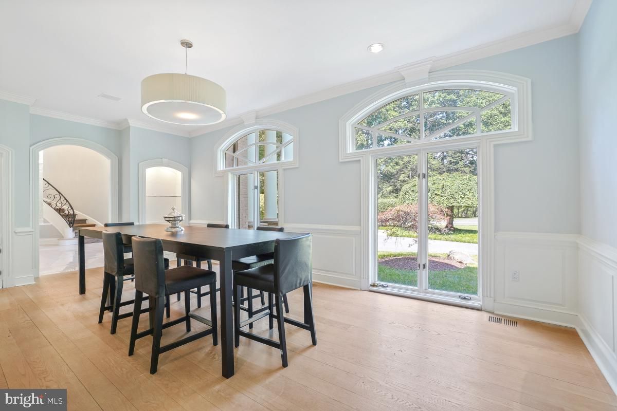 Dining room, Interior, Pendant Lights, Recessed Lighting, Wood Texture Flooring