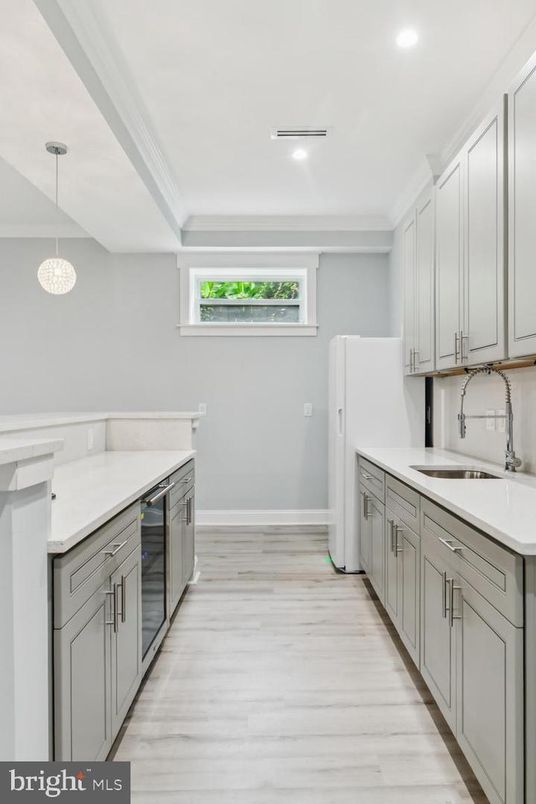 Interior, Kitchen, Pendant Lights, Recessed Lighting, Wood Texture Flooring