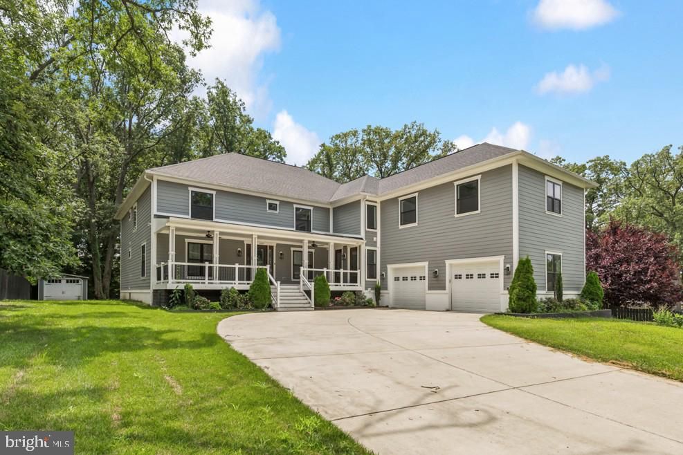 Attached, Backyard, Exterior, Facade, Split Level