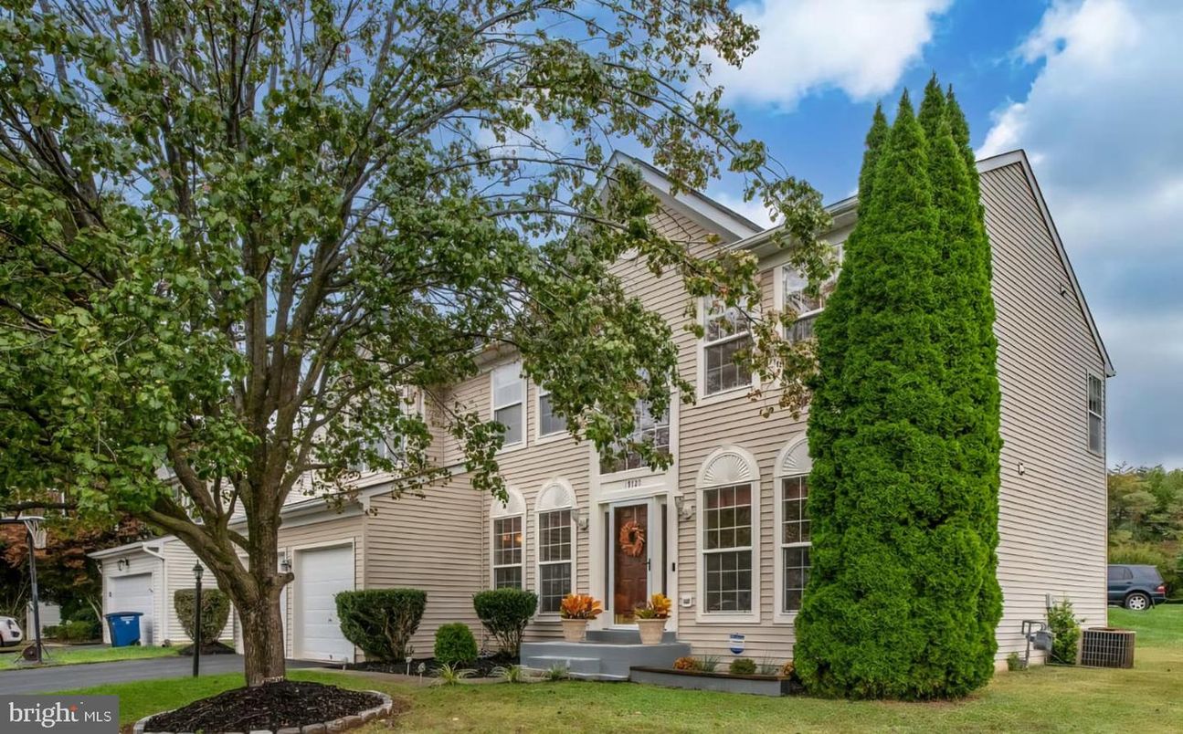 Attached, Backyard, Detached Garage, Exterior, Facade, Georgian