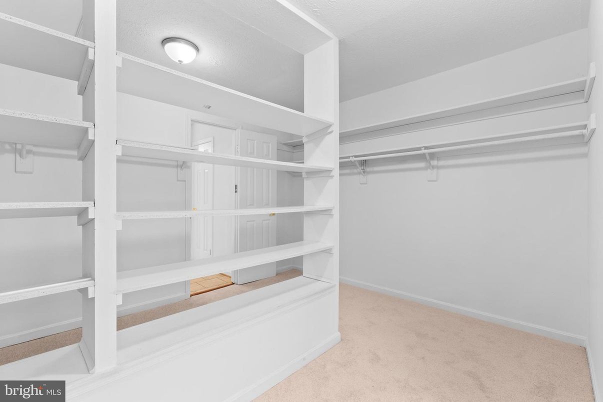 Interior, Walk-in Closets