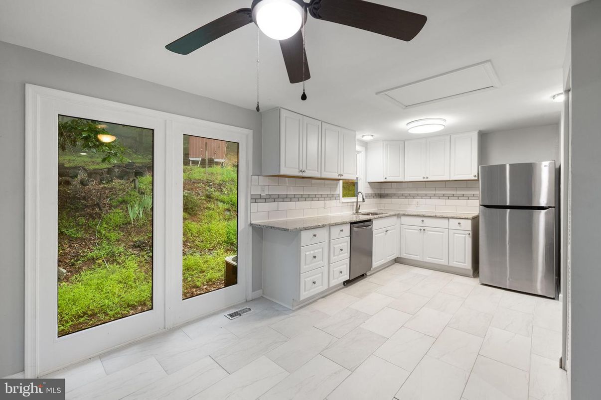 Interior, Kitchen, Stainless Steel Appliances