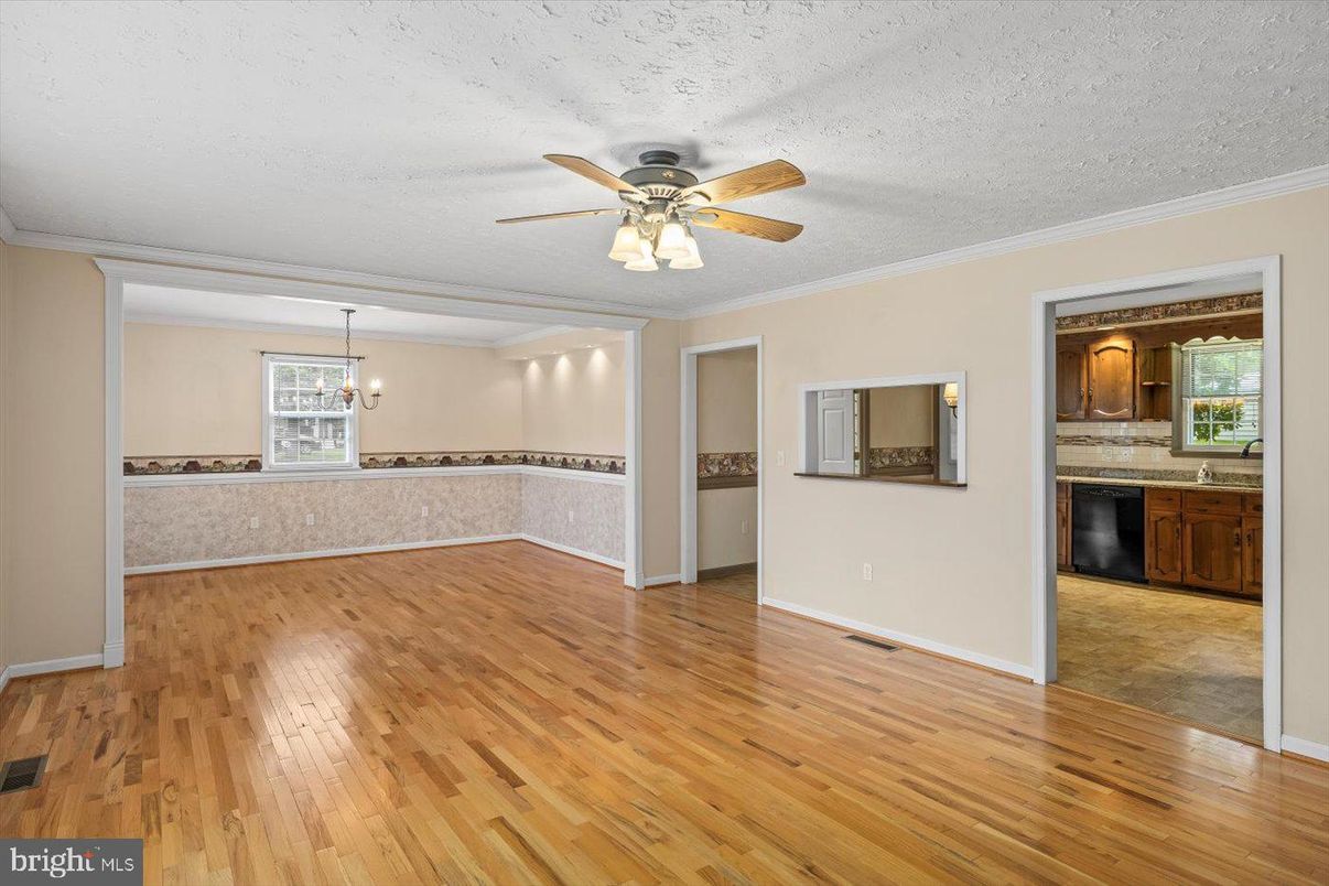 Empty room, Interior, Pendant Lights, Wood Texture Flooring