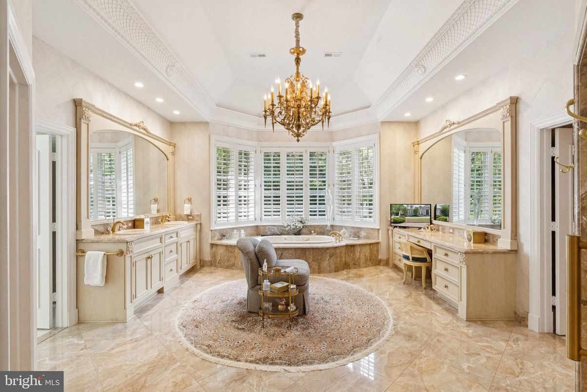 Bathroom, Chandelier, Dual Sink Vanities, Interior, Recessed Lighting