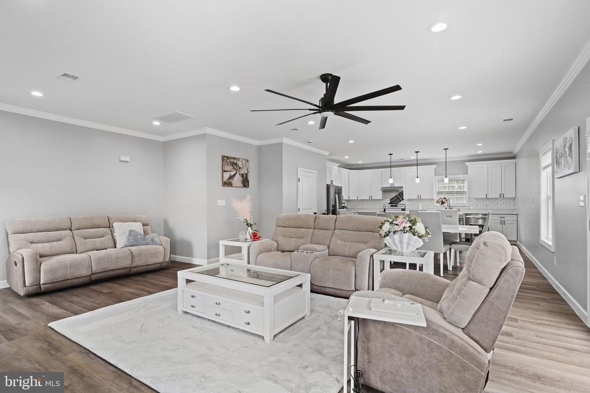 Dining room, Interior, Kitchen, Living room, Pendant Lights, Recessed Lighting, Stainless Steel Appliances, Wood Texture Flooring